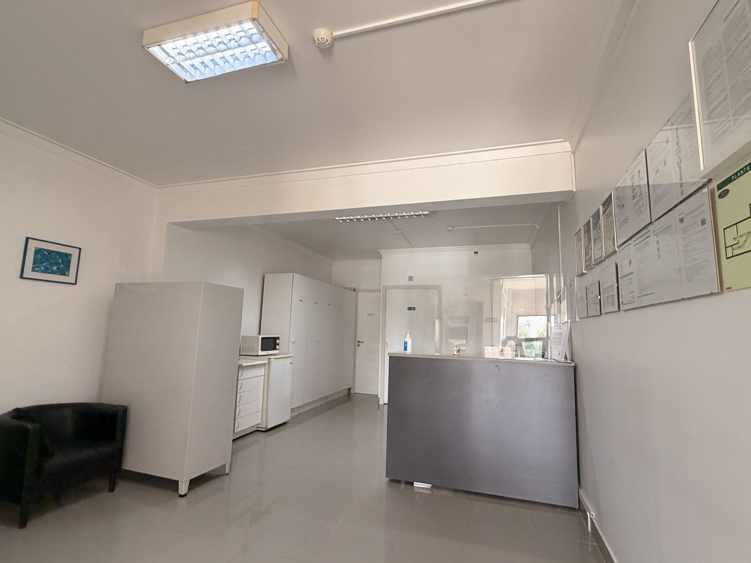 Receção e sala de espera da clínica